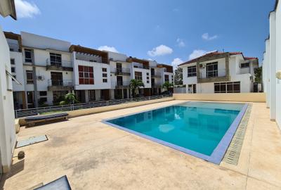 3 Bed Townhouse with En Suite in Nyali Area