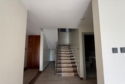 5 Bed Apartment with En Suite in Kilimani