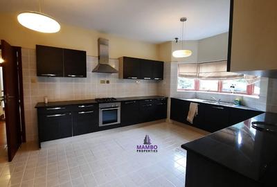 5 Bed Villa with En Suite at Mimosa Rd - 4