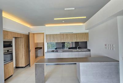 3 Bed Apartment with En Suite at Apartments - 2