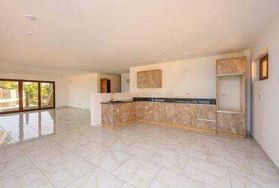 1 Bed Apartment with En Suite at Sandy Shores - 2
