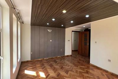 5 Bed Townhouse with En Suite at Lavington Green - 3