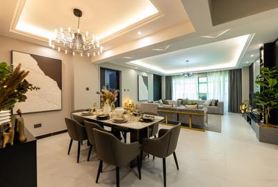 4 Bed Apartment with En Suite at Othaya Road