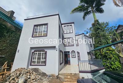 5 Bed House with En Suite in Spring Valley