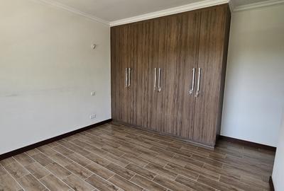 3 Bed Apartment with En Suite in Parklands