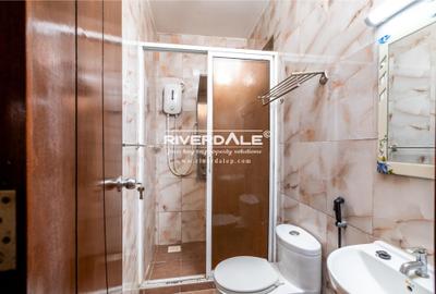 4 Bed Apartment with En Suite in Parklands - 4