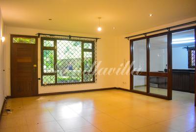 2 Bed Apartment with En Suite in Riverside