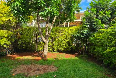 5 Bed Townhouse with En Suite in Brookside - 2