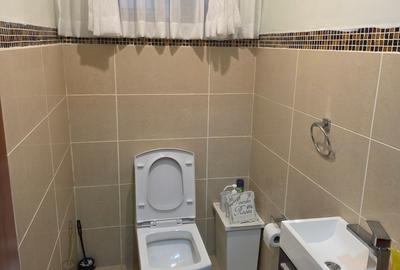 Serviced 3 Bed Apartment with En Suite at 6Th Avenue - 4