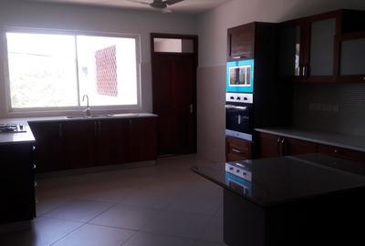 4 Bed Apartment with Swimming Pool in Nyali Area