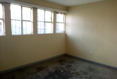 Commercial Property with Service Charge Included in Industrial Area - 4