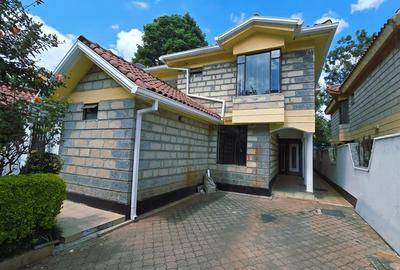 4 Bed Townhouse with En Suite at Lavington Green