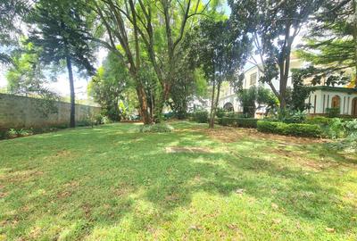 4 Bed House with En Suite at Nyari - 2