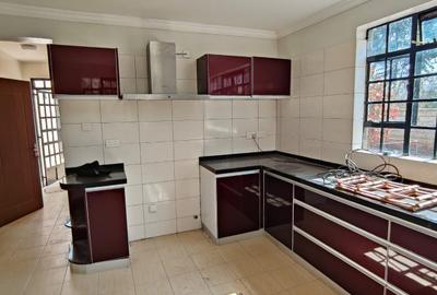 4 Bed House with En Suite in Karen