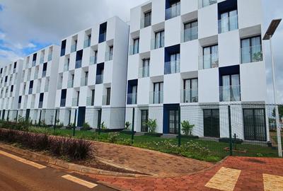 1 Bed Apartment with Swimming Pool in Tatu City