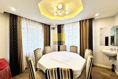 4 Bed Apartment in Riverside - 3