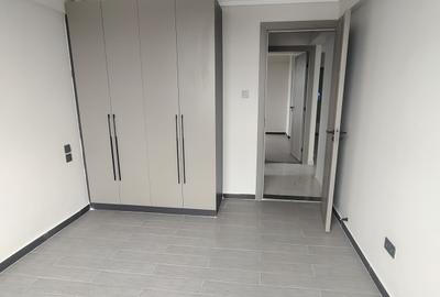 2 Bed Apartment with Gym in Kilimani - 2