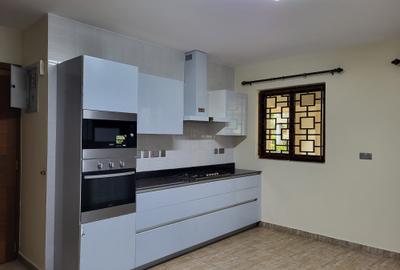 5 Bed Villa with En Suite in Lavington - 2