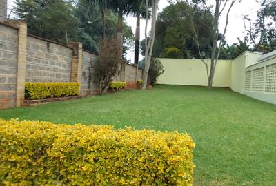 4 Bed Townhouse with En Suite in Lavington - 2