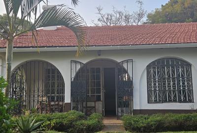 4 Bed House with En Suite in Loresho - 2