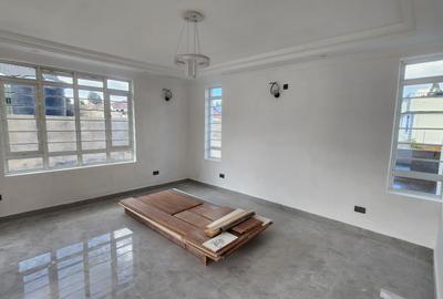 4 Bed House with En Suite at Forest Line Road - 3
