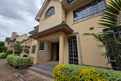 5 Bed House with En Suite in Lavington