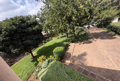 5 Bed House with En Suite in Runda - 3
