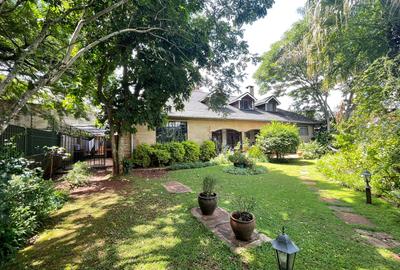 4 Bed House with En Suite at Loresho