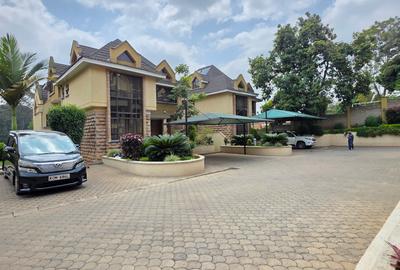 5 Bed Townhouse with En Suite at Lavington Green - 4