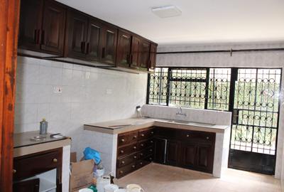 3 Bed Apartment in Kilimani - 3