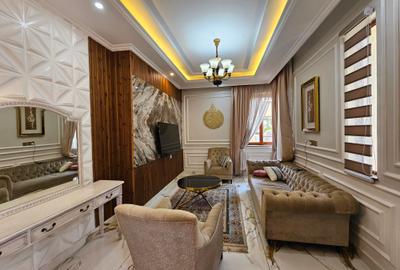 6 Bed Villa with En Suite in Lavington - 3