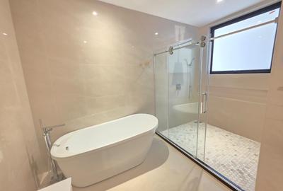 5 Bed Townhouse with En Suite at Maji Mazuri - 3