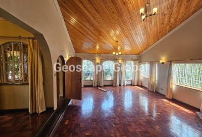 4 Bed House with En Suite in Runda - 2