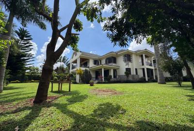 6 Bed House with En Suite in Runda - 2