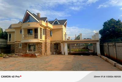 5 Bed Villa with En Suite at Safari Park Avenue