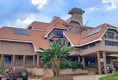 10 Bed House with En Suite in Runda