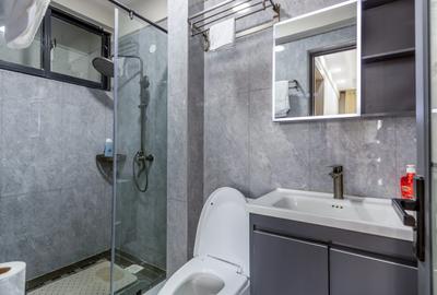 Serviced 1 Bed Apartment with En Suite at Yaya Center