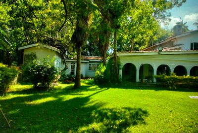 4 Bed Townhouse with Garden at Few Minutes Drive To Gigiri And Roslyn Academy