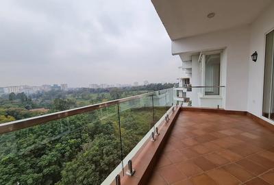 3 Bed Apartment with En Suite at Parklands