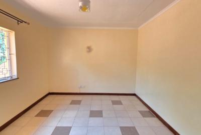 4 Bed House with En Suite in Runda