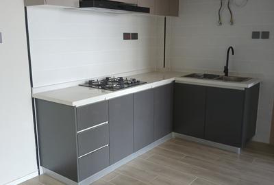 1 Bed Apartment with En Suite at Hatheru