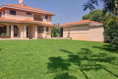 5 Bed House with En Suite in Runda