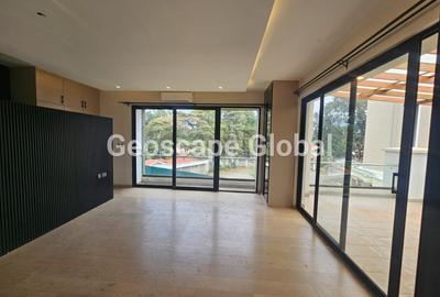 5 Bed House with En Suite in Lavington - 4