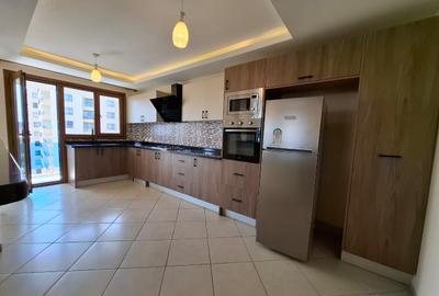3 Bed Apartment with En Suite in Kileleshwa