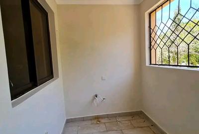 3 Bed Apartment with En Suite at Moyne Drive - 3