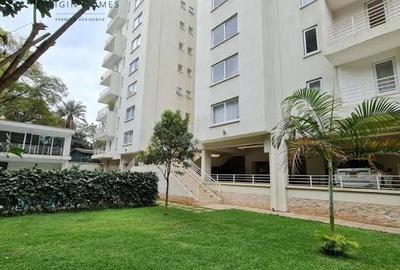 3 Bed Apartment with En Suite at Lavington