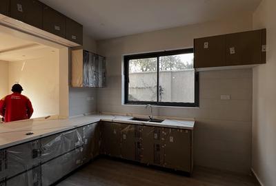 6 Bed Townhouse with En Suite at Convent Drive - 4