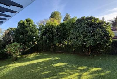 5 Bed Villa with En Suite in Runda - 2