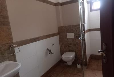 4 Bed Apartment with En Suite in Riverside - 4