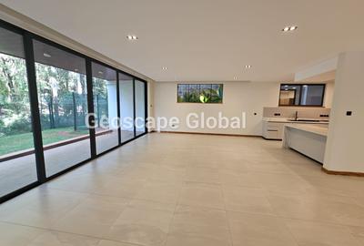 4 Bed Apartment with En Suite in Spring Valley - 3